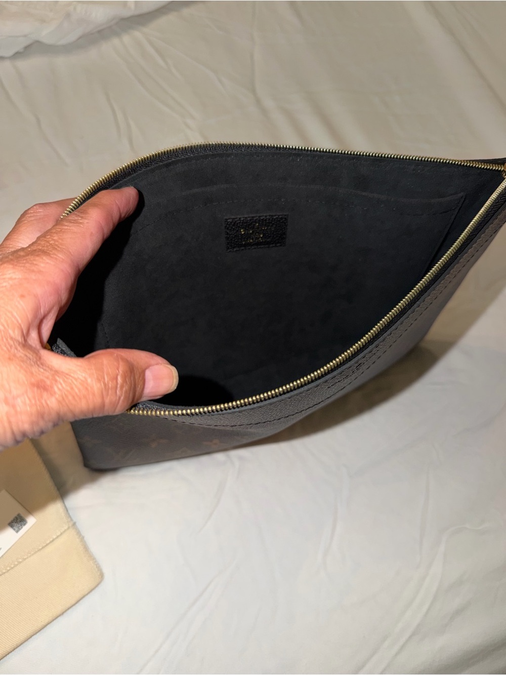 Louis Vuitton Monogram Daily Pouch in Brown with Black Trim - New in Box - Picture 10 of 11
